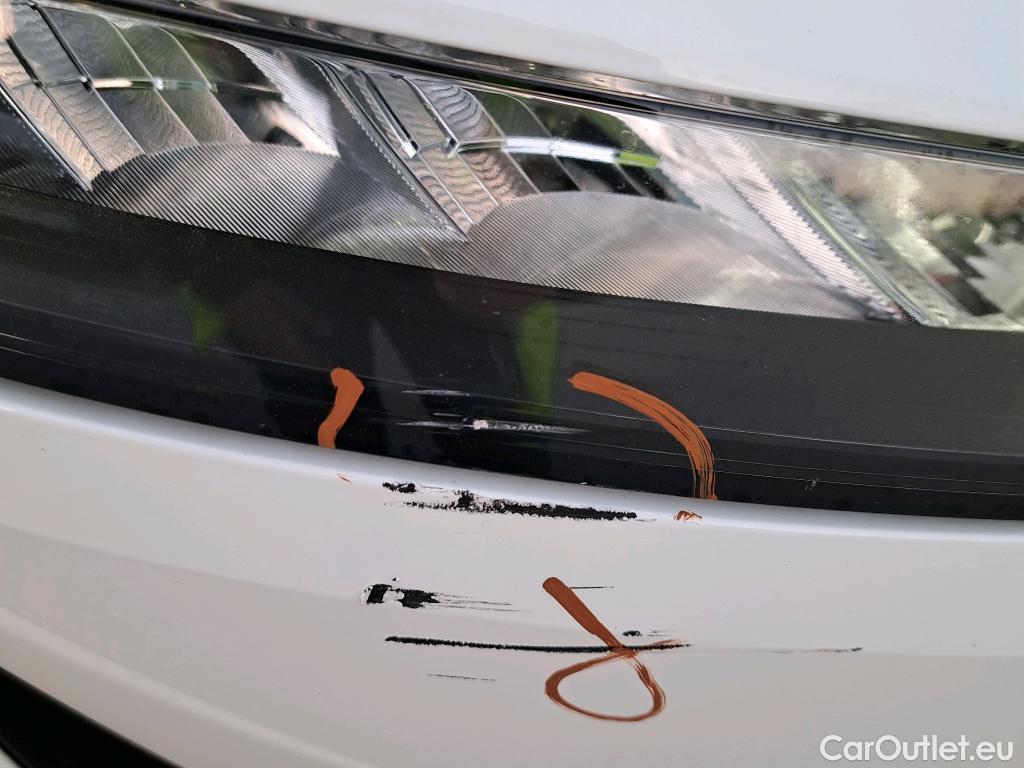  Nissan  Qashqai NISSAN  / 2021 / 5P / todoterreno DIG-T 103kW (140CV) mHEV 4x2 Acenta #16