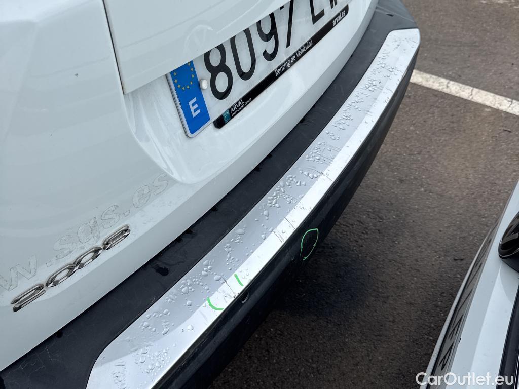  Peugeot  2008 PEUGEOT  / 2019 / 5P / todoterreno Allure BlueHDI 81kW (110CV) #22