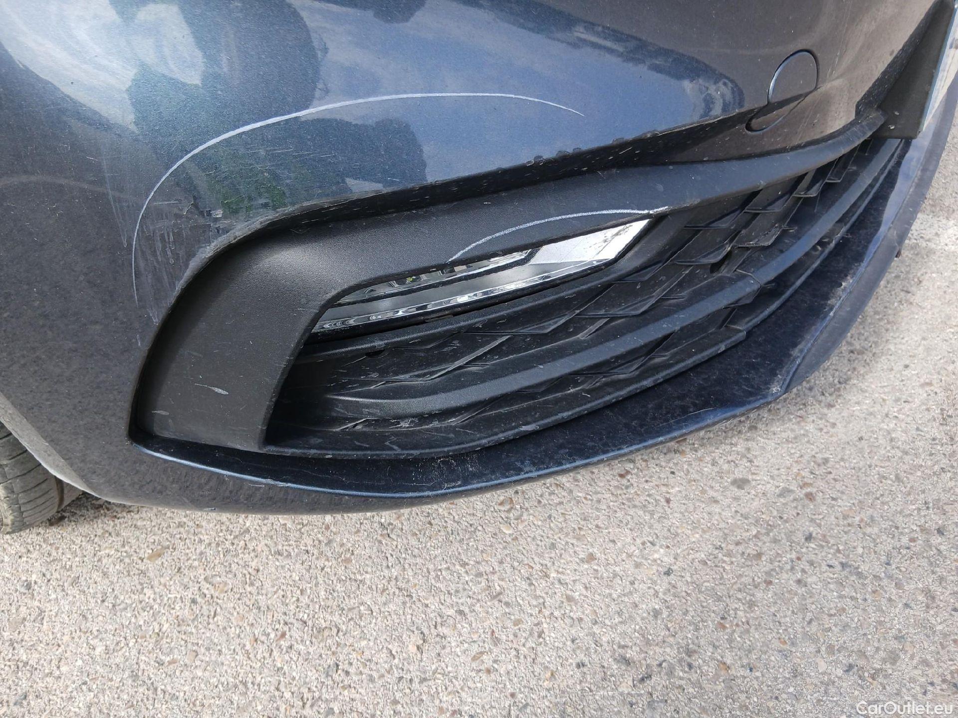  Seat  Leon SEAT Nuevo León / 2020 / 5P / berlina con portón 2.0 TDI 85kW S&S Style Go(SP) #6