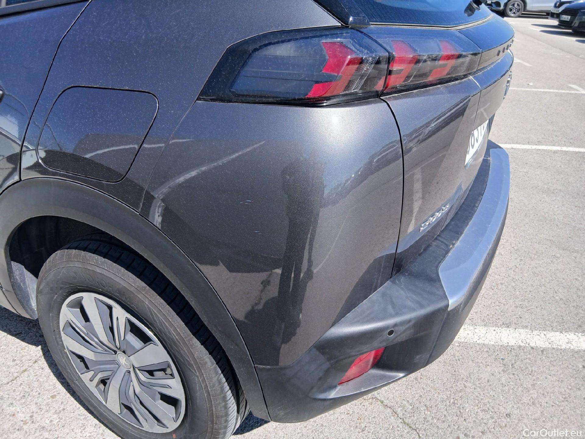  Peugeot  2008 PEUGEOT  / 2019 / 5P / todoterreno Active BlueHDI 81kW (110CV) #27