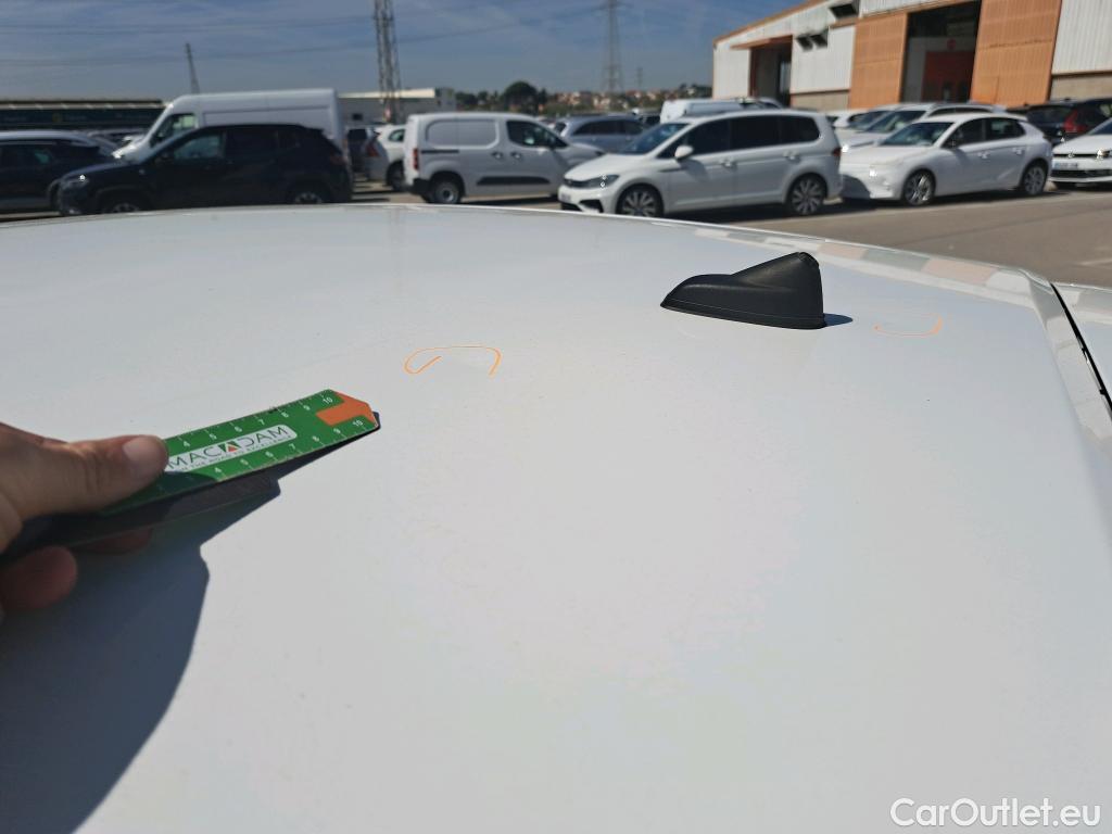  Opel  Corsa OPEL  1.2T XHL 74kW (100CV) Elegance #2