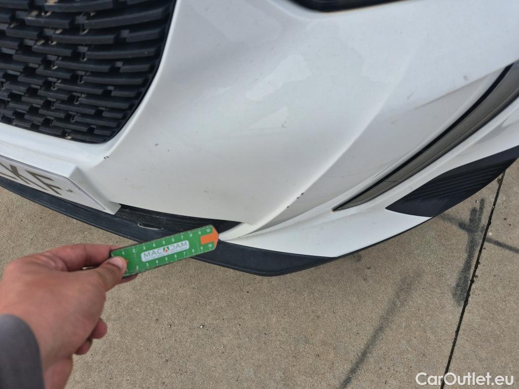  Peugeot  2008 PEUGEOT  / 2019 / 5P / todoterreno Active BlueHDI 100 S&S BVM6 #9