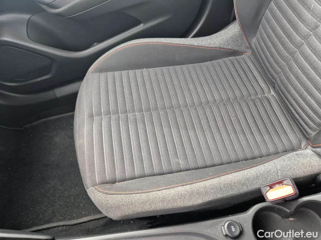  Peugeot  2008 PEUGEOT  / 2019 / 5P / todoterreno Active BlueHDI 100 S&S BVM6 #10