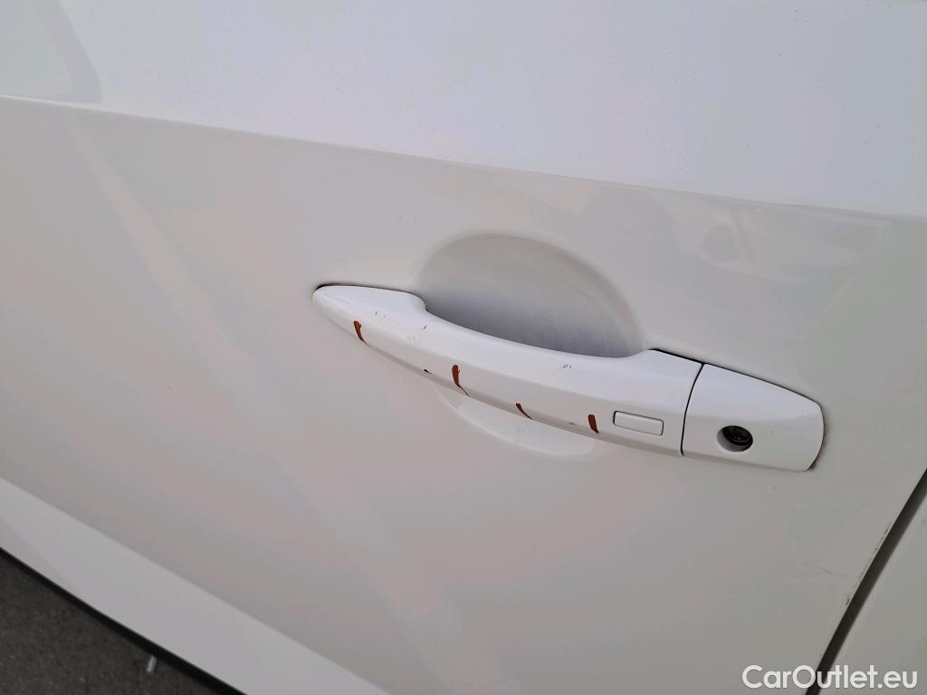  Nissan  Qashqai NISSAN  / 2021 / 5P / todoterreno DIG-T 103kW (140CV) mHEV 4x2 Acenta #23