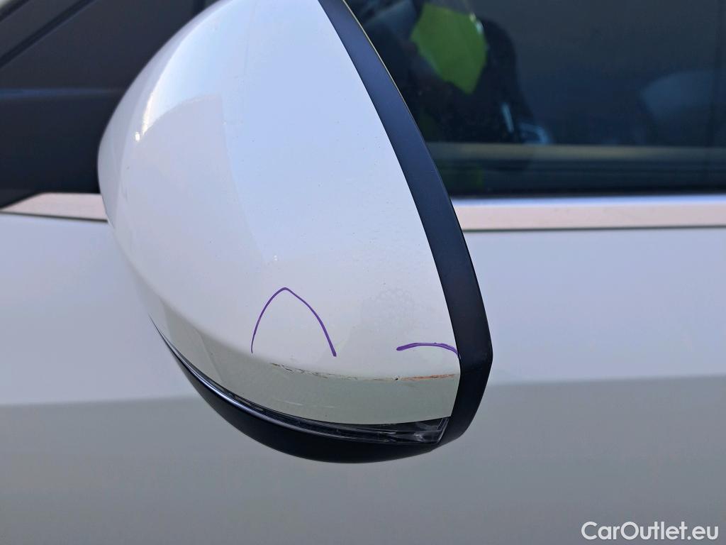  Nissan  Qashqai NISSAN  / 2021 / 5P / todoterreno DIG-T 116kW (158CV) mHEV Xtronic Acenta (AC2) #40