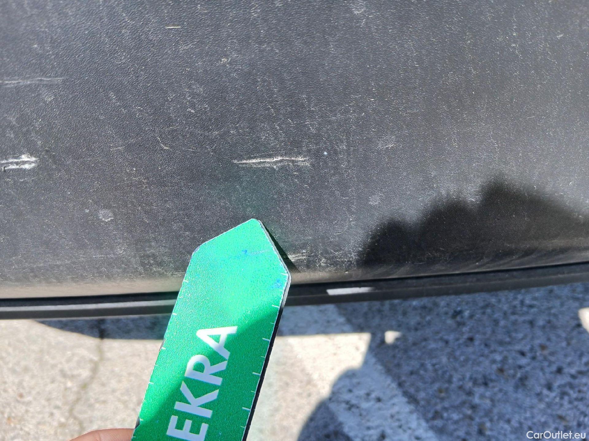  Peugeot  2008 PEUGEOT  / 2019 / 5P / todoterreno Active BlueHDI 81kW (110CV) #31