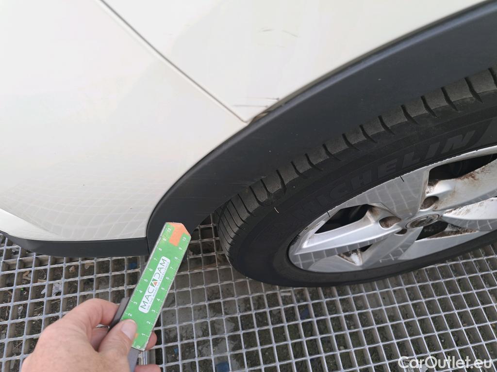  Nissan  Qashqai NISSAN  / 2017 / 5P / todoterreno dCi 85 kW (115 CV) ACENTA #40