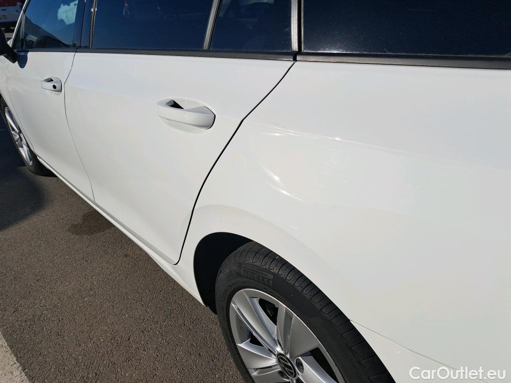  Volkswagen  Golf  VOLKSWAGEN / 2020 / 5P / familiar 2.0 TDI 85kW (115CV) DSG Variant #6