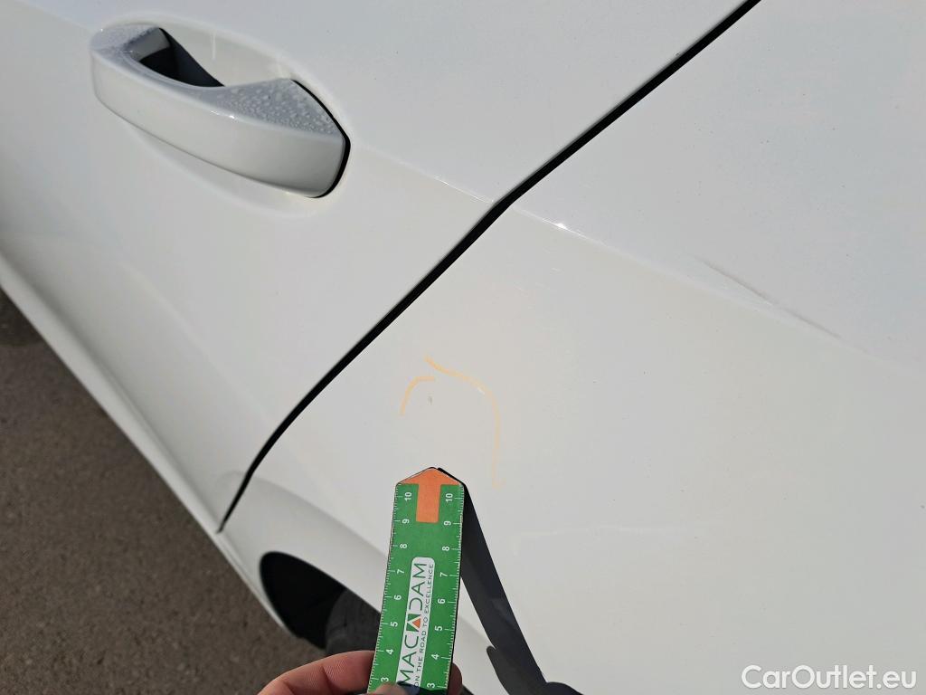  Volkswagen  Golf  VOLKSWAGEN / 2020 / 5P / familiar 2.0 TDI 85kW (115CV) DSG Variant #7