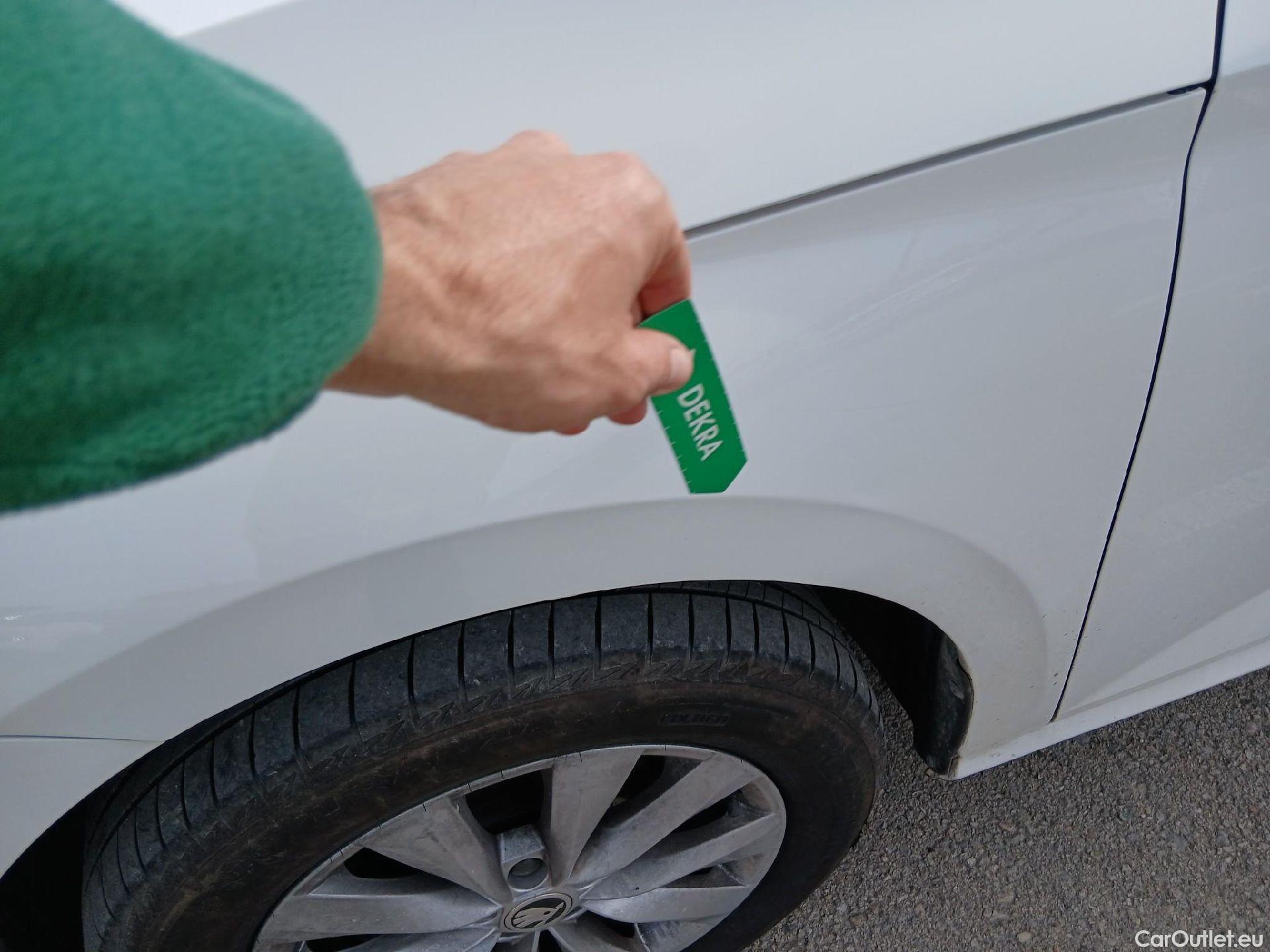  Skoda  KAMIQ SKODA  1.0 TSI 81kW (110CV) DSG Ambition #8