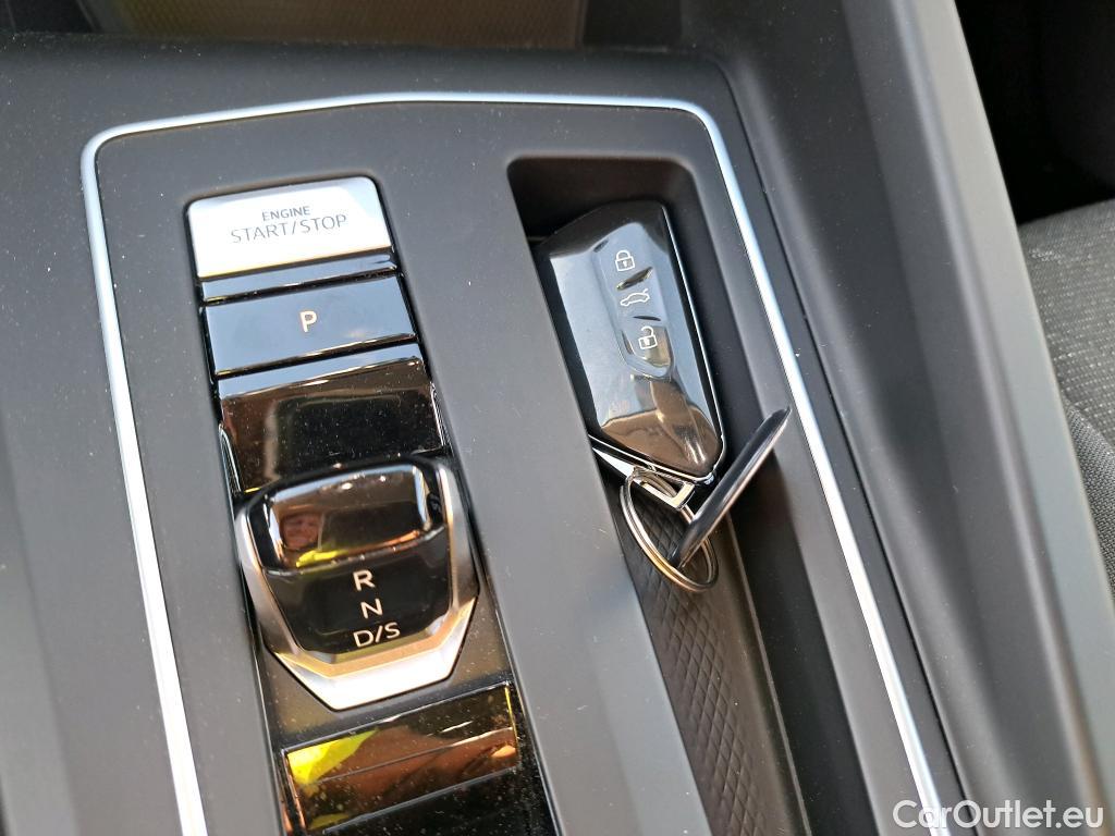  Volkswagen  Golf  VOLKSWAGEN / 2020 / 5P / familiar 2.0 TDI 85kW (115CV) DSG Variant #5