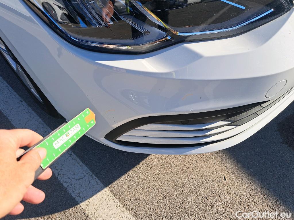  Volkswagen  Golf  VOLKSWAGEN / 2020 / 5P / familiar 2.0 TDI 85kW (115CV) DSG Variant #10