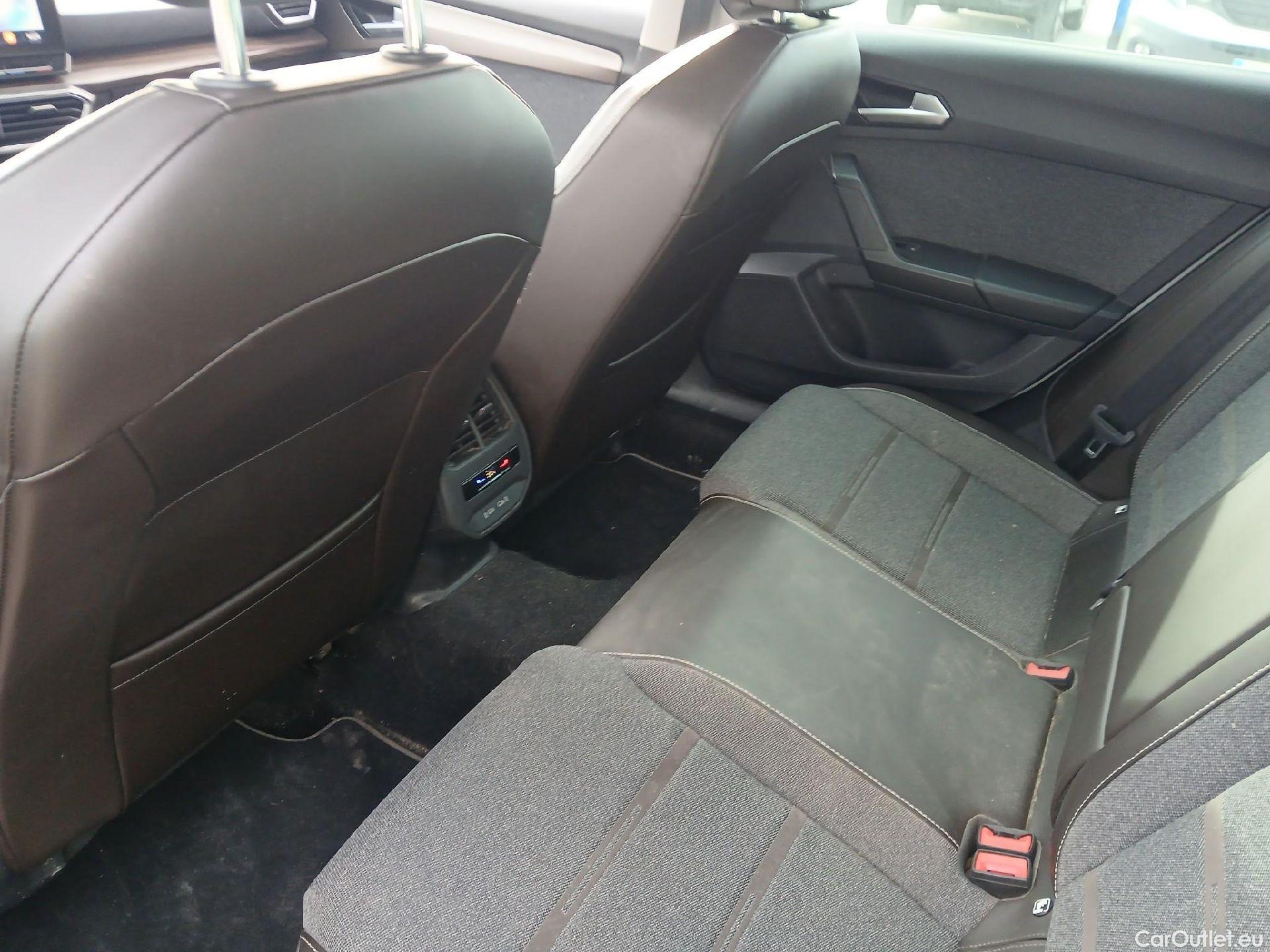  Seat  Leon SEAT Nuevo León / 2020 / 5P / familiar SP 1.4 e-Hybrid DSG S&S Xcellence Go L #26