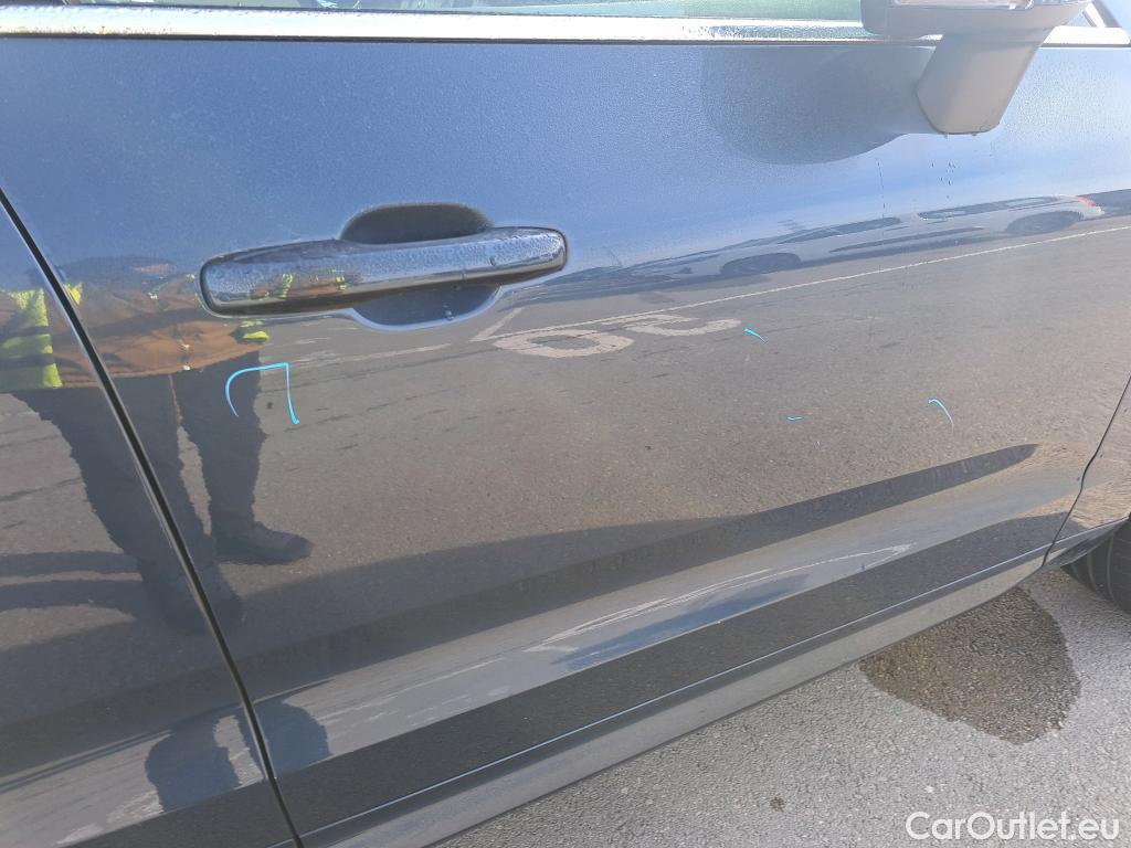  Volvo  XC60 VOLVO  / 2017 / 5P / todoterreno 2.0 T4 Business Plus Auto (CX) #9