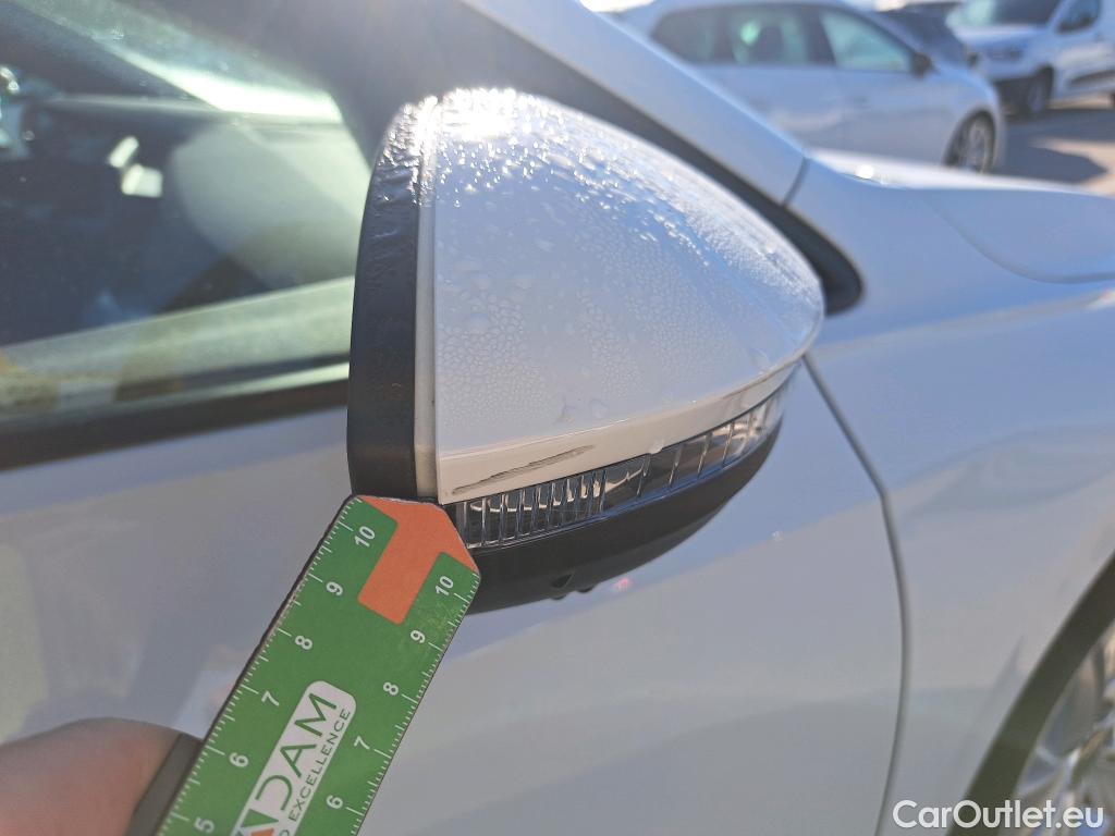  Volkswagen  Golf  VOLKSWAGEN / 2020 / 5P / familiar 2.0 TDI 85kW (115CV) DSG Variant #20