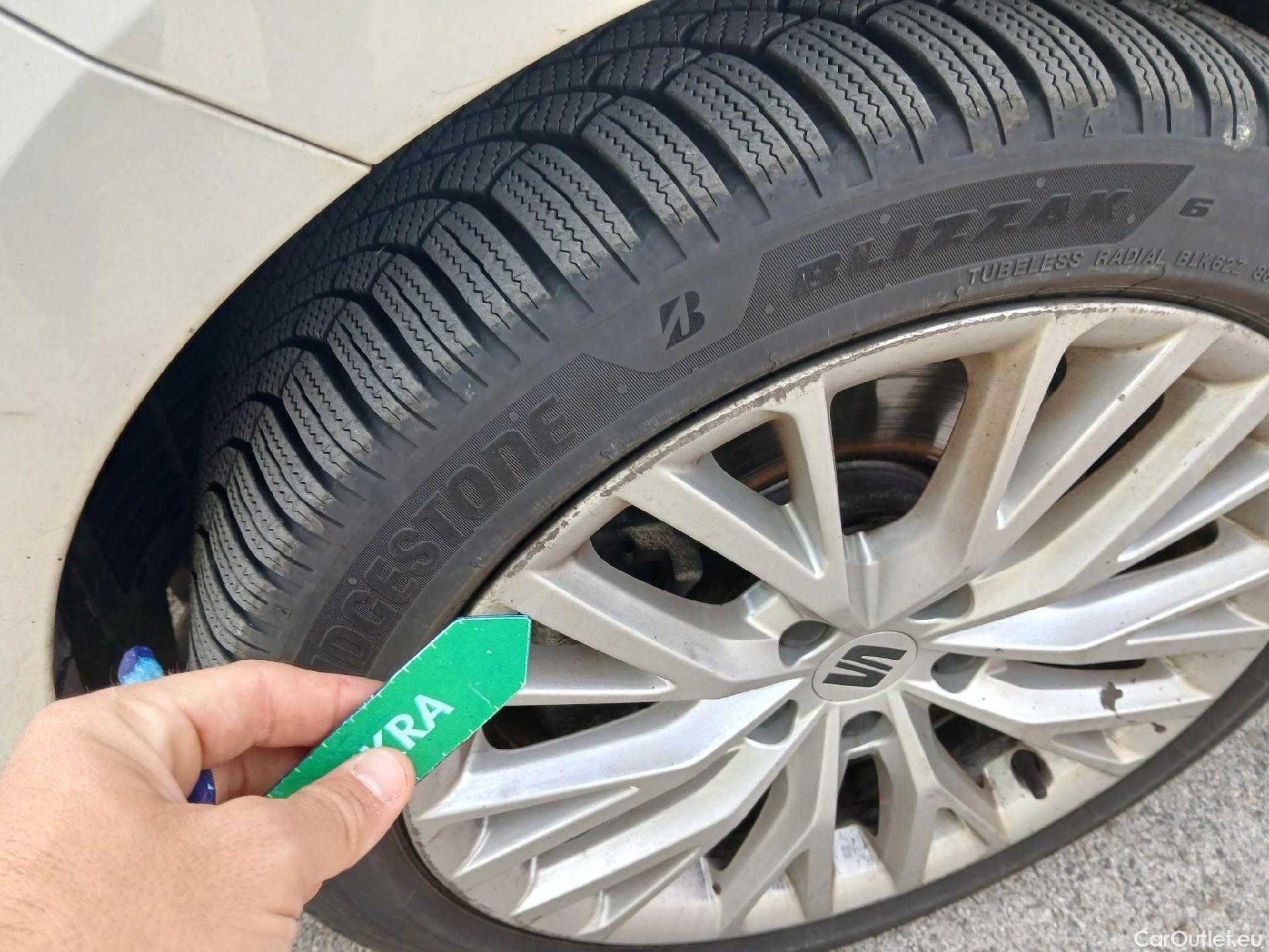  Seat  Leon SEAT Nuevo León / 2020 / 5P / familiar SP 1.4 e-Hybrid DSG S&S Xcellence Go L #16