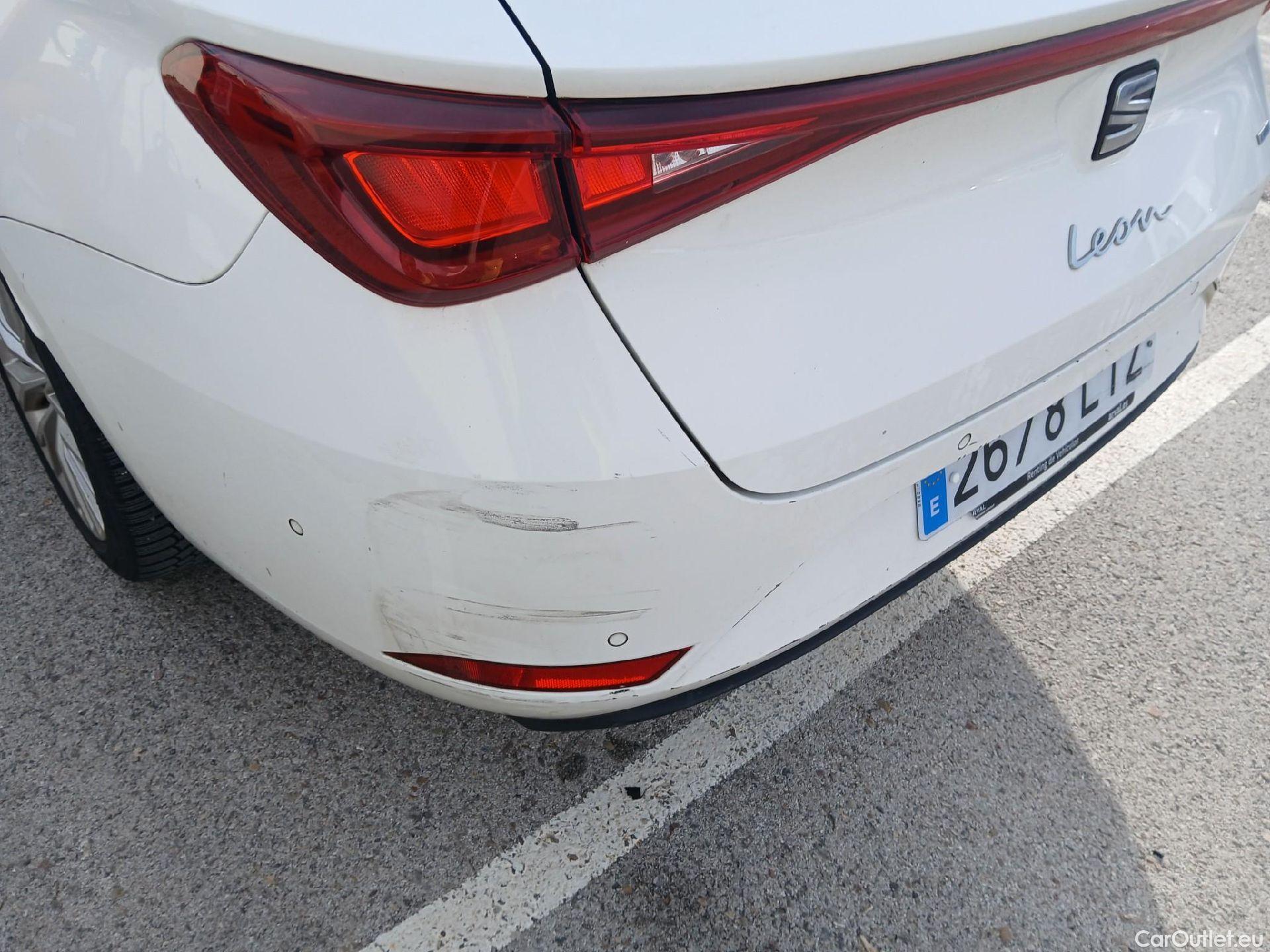  Seat  Leon SEAT Nuevo León / 2020 / 5P / familiar SP 1.4 e-Hybrid DSG S&S Xcellence Go L #30