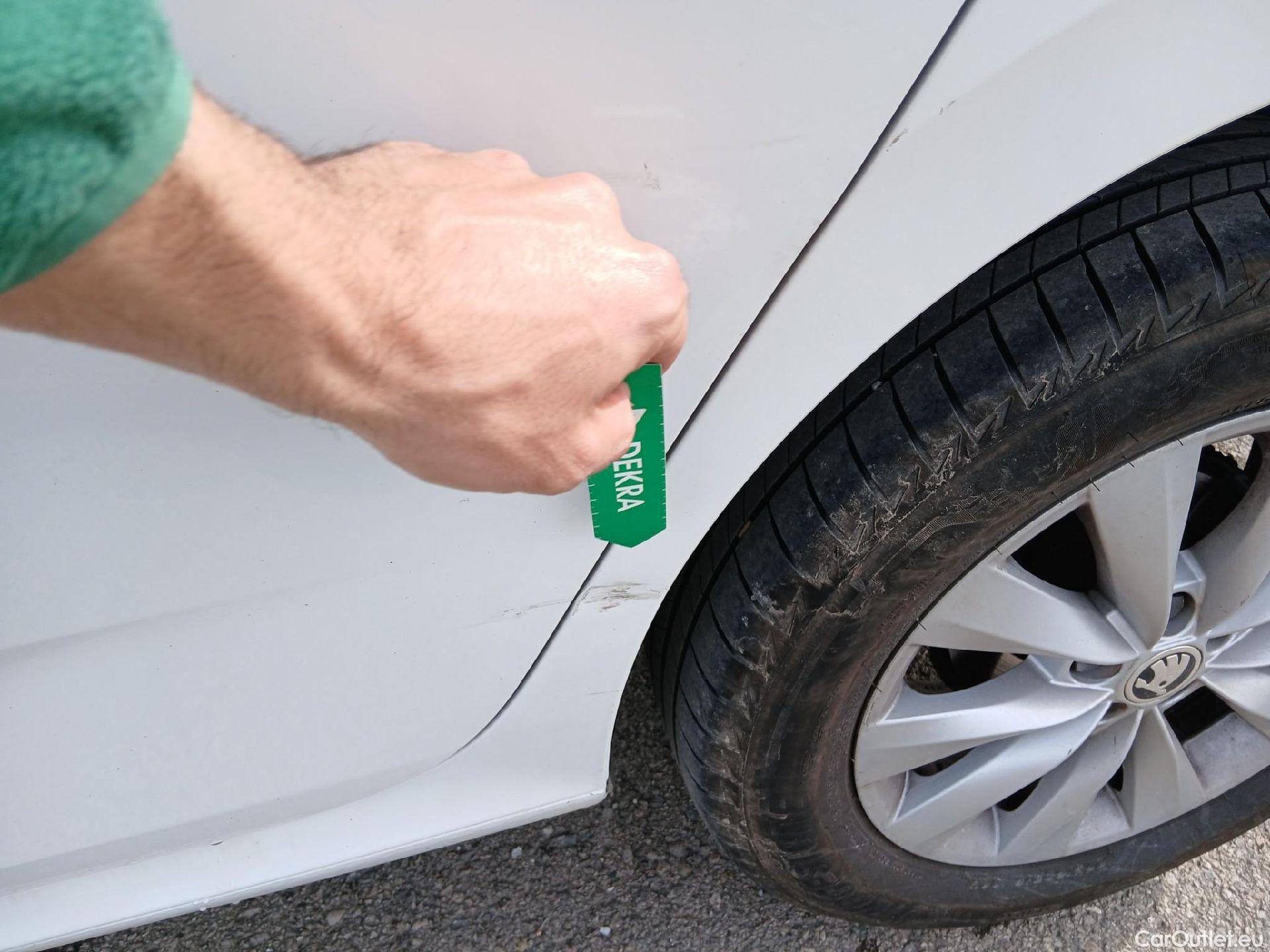  Skoda  KAMIQ SKODA  1.0 TSI 81kW (110CV) DSG Ambition #11