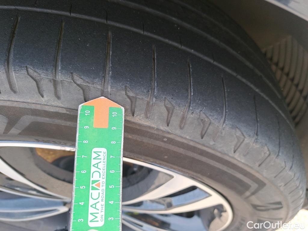  Volvo  XC60 VOLVO  / 2017 / 5P / todoterreno 2.0 T4 Business Plus Auto (CX) #4