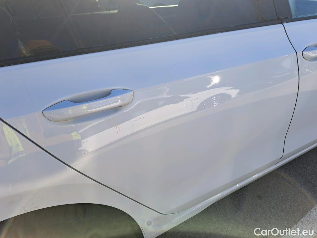  Volkswagen  Golf  VOLKSWAGEN / 2020 / 5P / familiar 2.0 TDI 85kW (115CV) DSG Variant #14