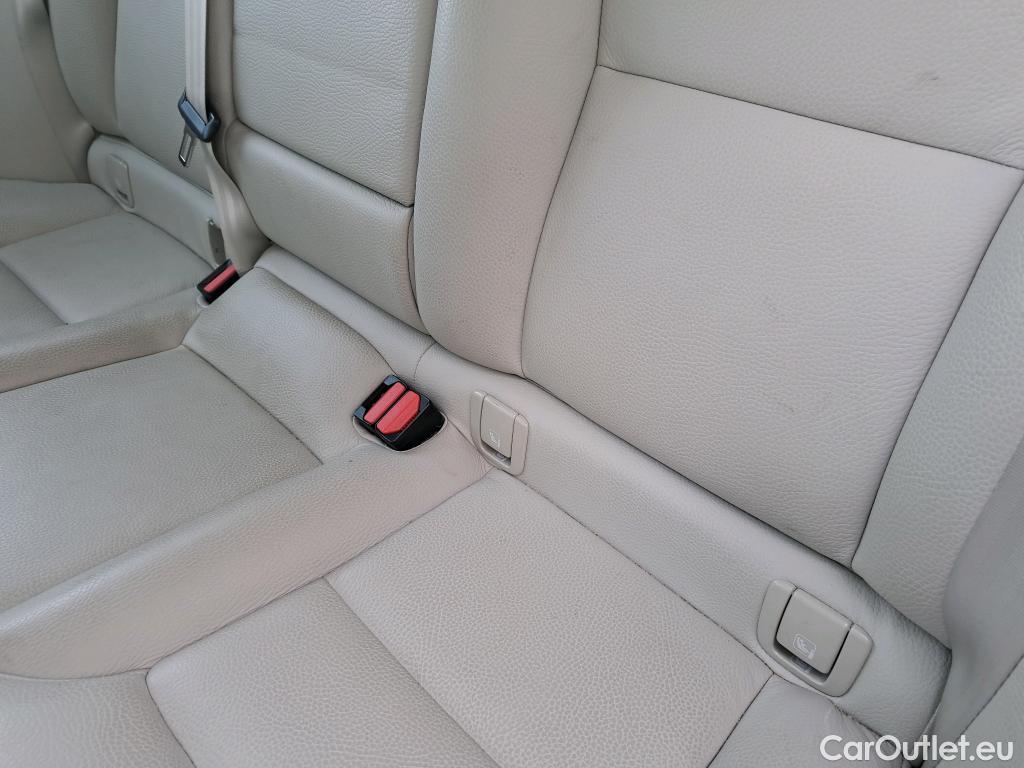  Volvo  XC60 VOLVO  / 2017 / 5P / todoterreno 2.0 T4 Business Plus Auto (CX) #36