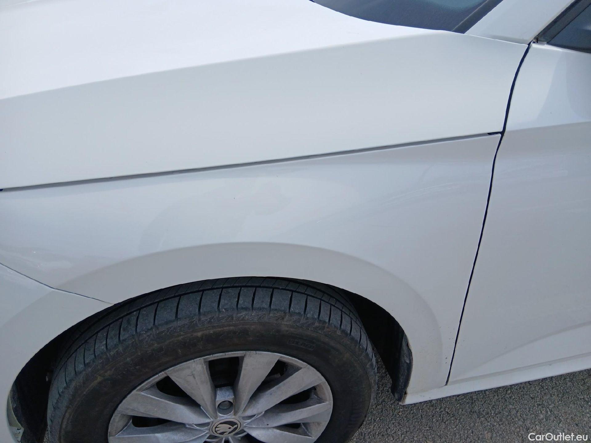  Skoda  KAMIQ SKODA  1.0 TSI 81kW (110CV) DSG Ambition #7