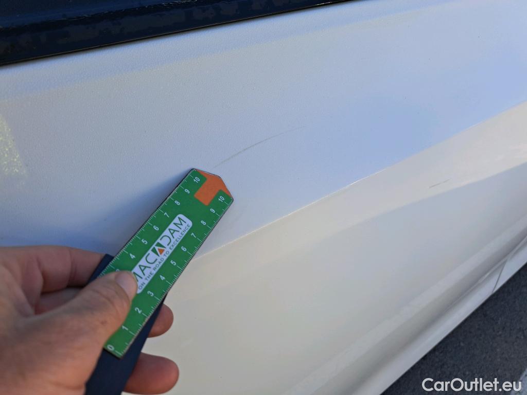  Volkswagen  Golf  VOLKSWAGEN / 2020 / 5P / familiar 2.0 TDI 85kW (115CV) DSG Variant #15