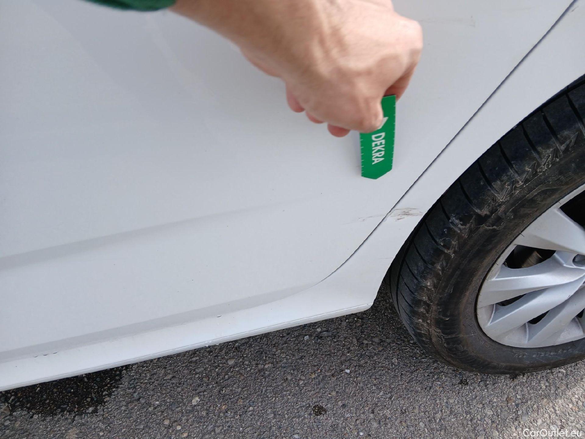  Skoda  KAMIQ SKODA  1.0 TSI 81kW (110CV) DSG Ambition #12