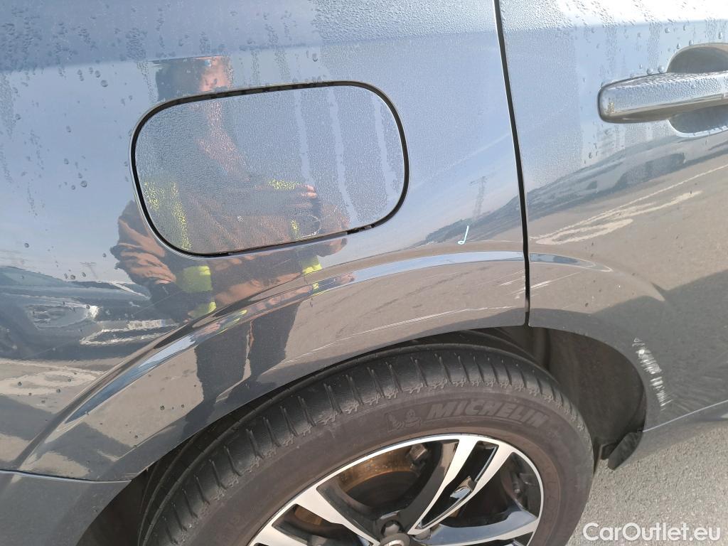  Volvo  XC60 VOLVO  / 2017 / 5P / todoterreno 2.0 T4 Business Plus Auto (CX) #14