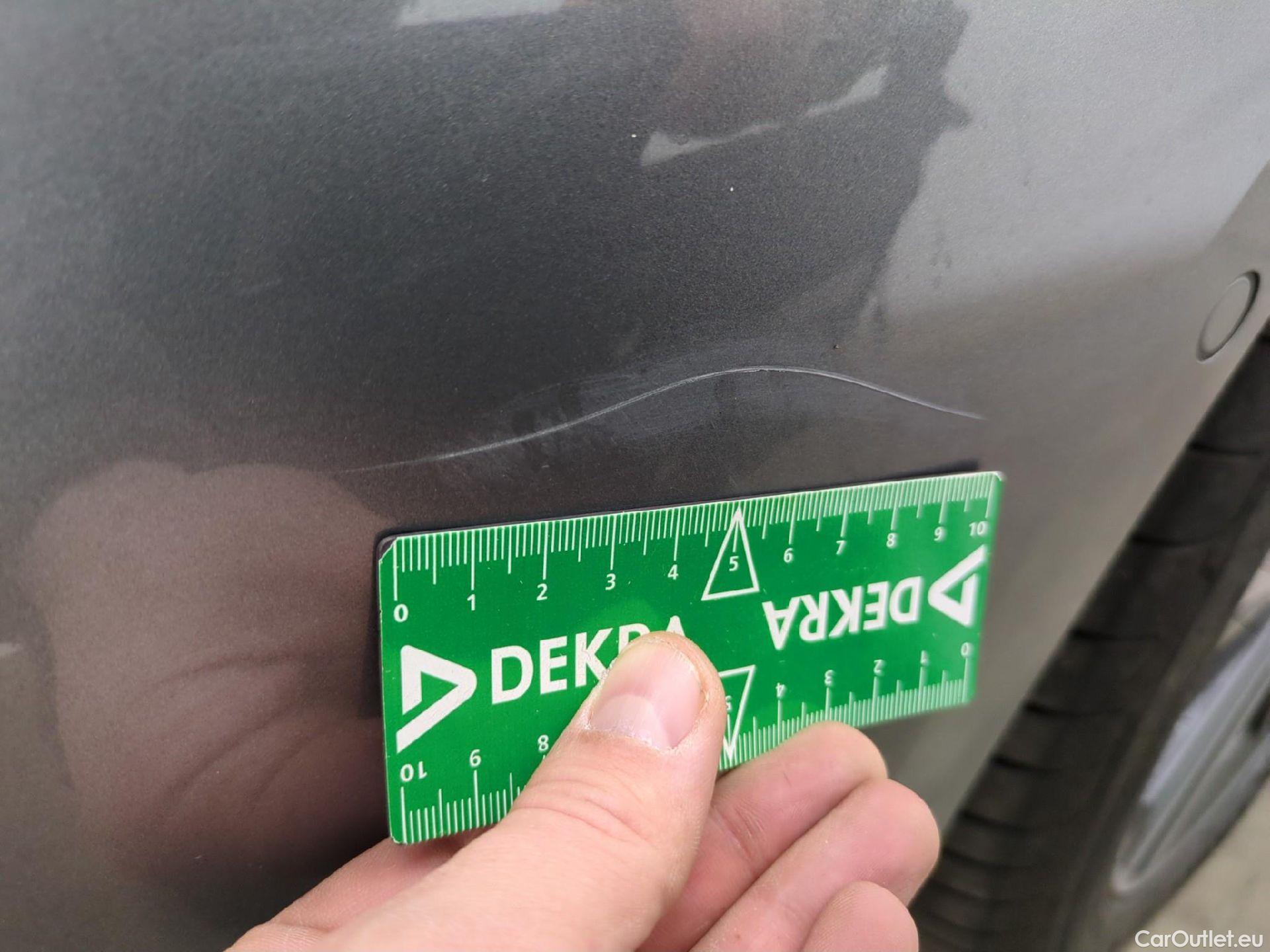  Bmw  Serie 1 1 Berline 116 d Business Design 1.5 115CV BVA7 E6d #14