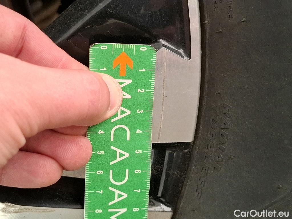  Peugeot  2008  Allure Business 1.5 HDi 130CV BVA8 E6d #34