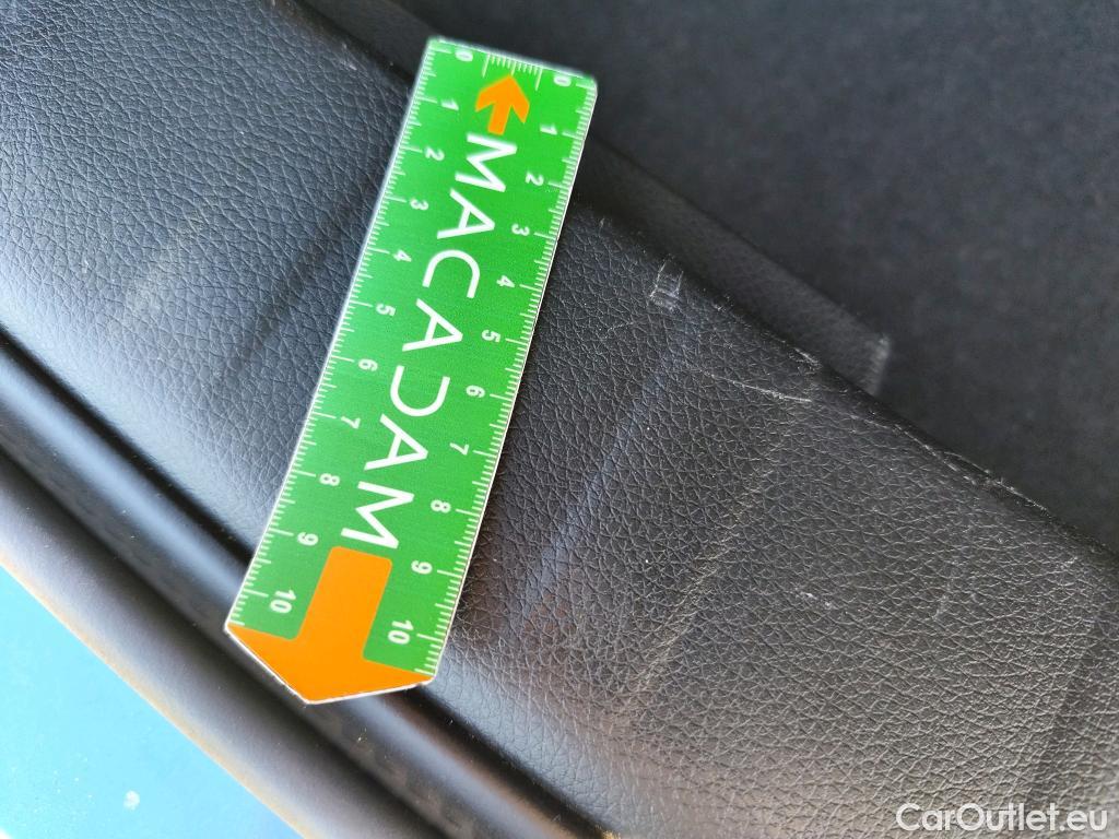  Nissan  Qashqai NISSAN  / 2017 / 5P / Crossover 1.5 DCI 115 DCT Business Edition #9