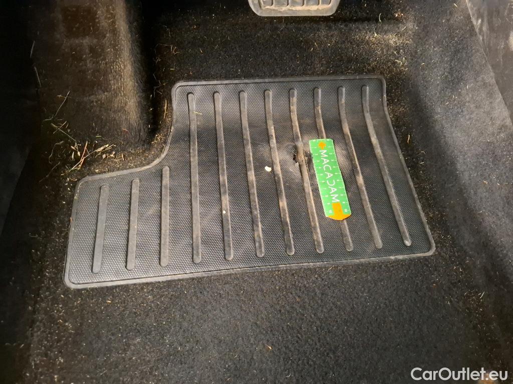  Peugeot  2008  Allure Business 1.5 HDi 130CV BVA8 E6d #37