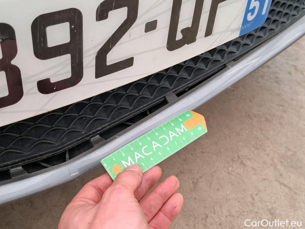  Mercedes  A-Klasse MERCEDES-BENZ Classe A Compact / 2018 / 5P / Berline A 180 Business Line 7G-DCT #4