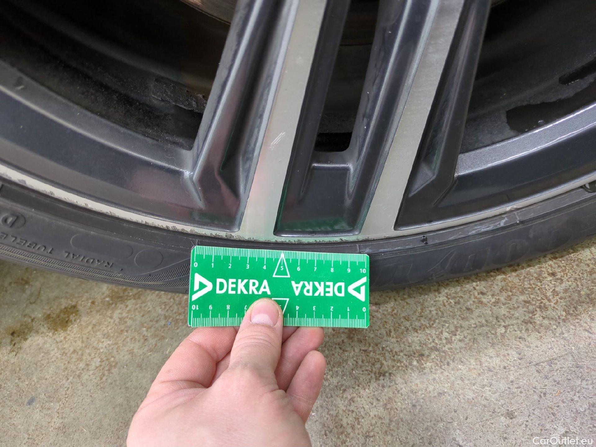  Bmw  Serie 1 1 Berline 116 d Business Design 1.5 115CV BVA7 E6d #6