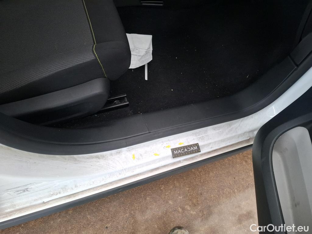  Citroen  C3 CITROEN  Société / 2020 / 5P / Berline / VU BlueHDi 100 SandS BVM6 Feel Nav #1