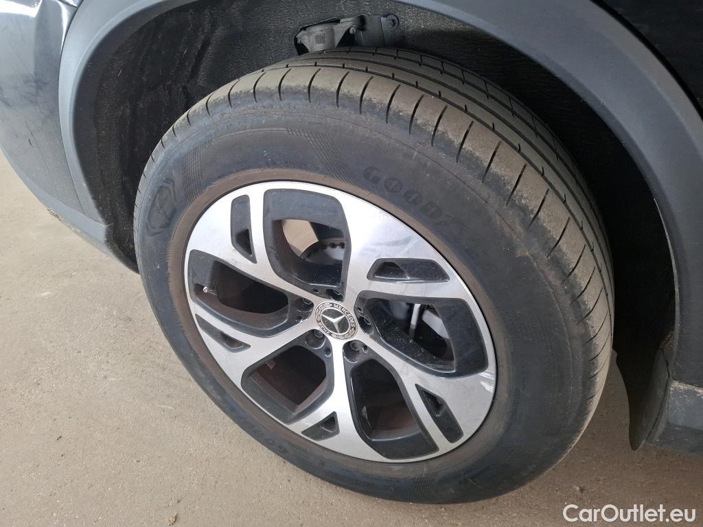  Mercedes  GLC MERCEDES-BENZ  / 2022 / 5P / SUV  300 e Business Line 4MATIC #14