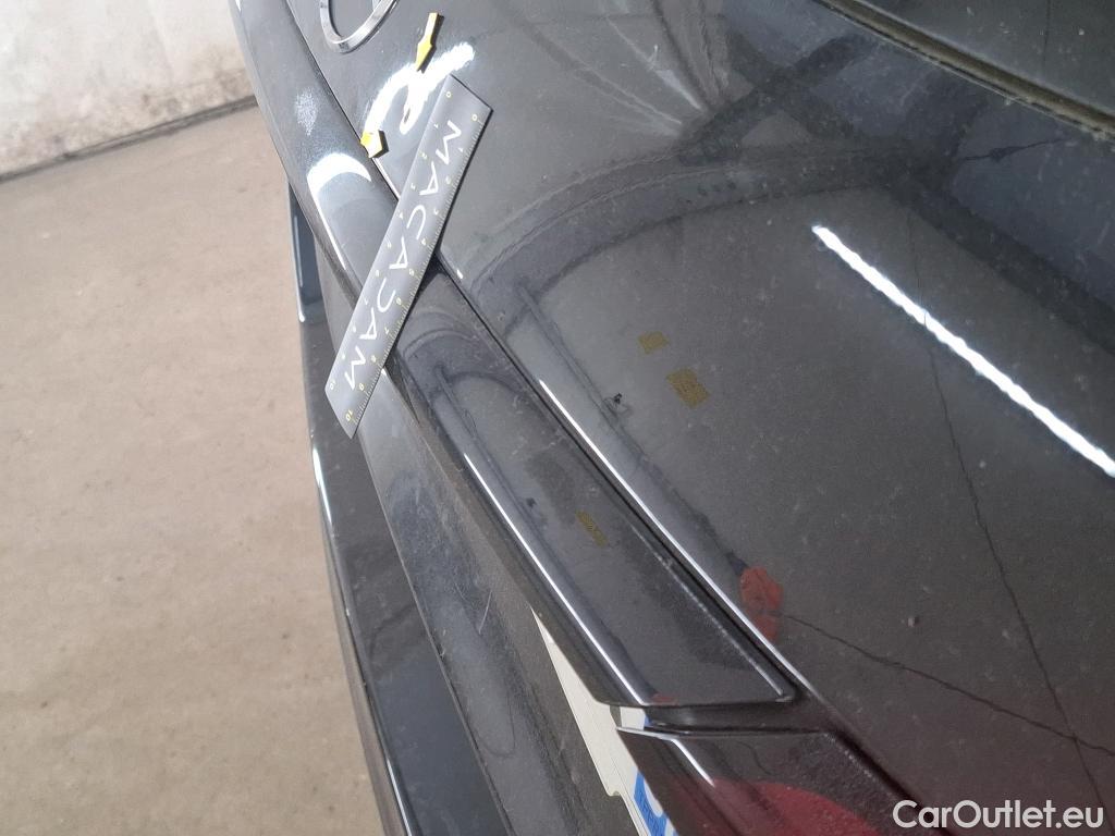  Mercedes  GLC MERCEDES-BENZ  / 2022 / 5P / SUV  300 e Business Line 4MATIC #22