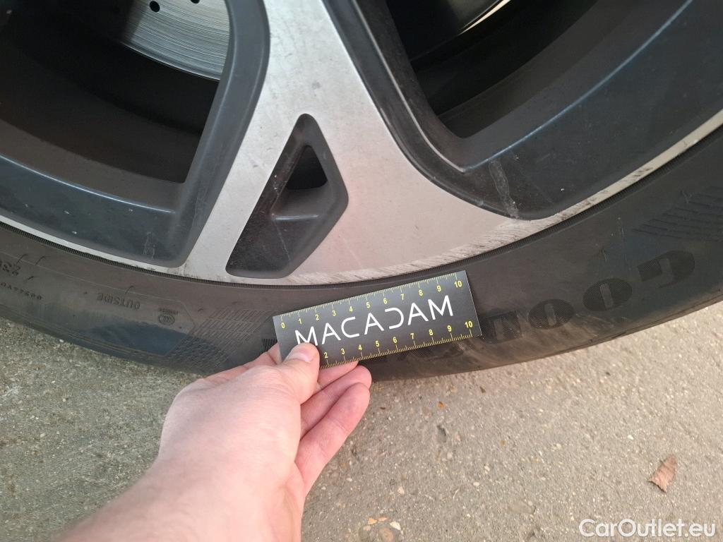  Mercedes  GLC MERCEDES-BENZ  / 2022 / 5P / SUV  300 e Business Line 4MATIC #19