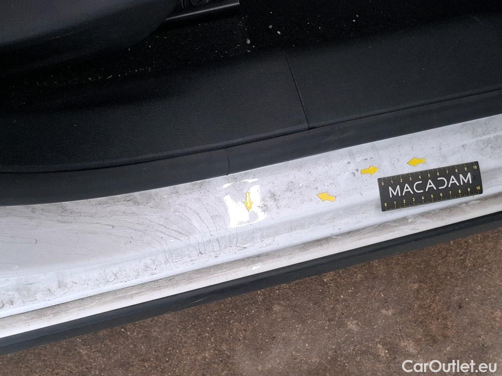  Citroen  C3 CITROEN  Société / 2020 / 5P / Berline / VU BlueHDi 100 SandS BVM6 Feel Nav #4