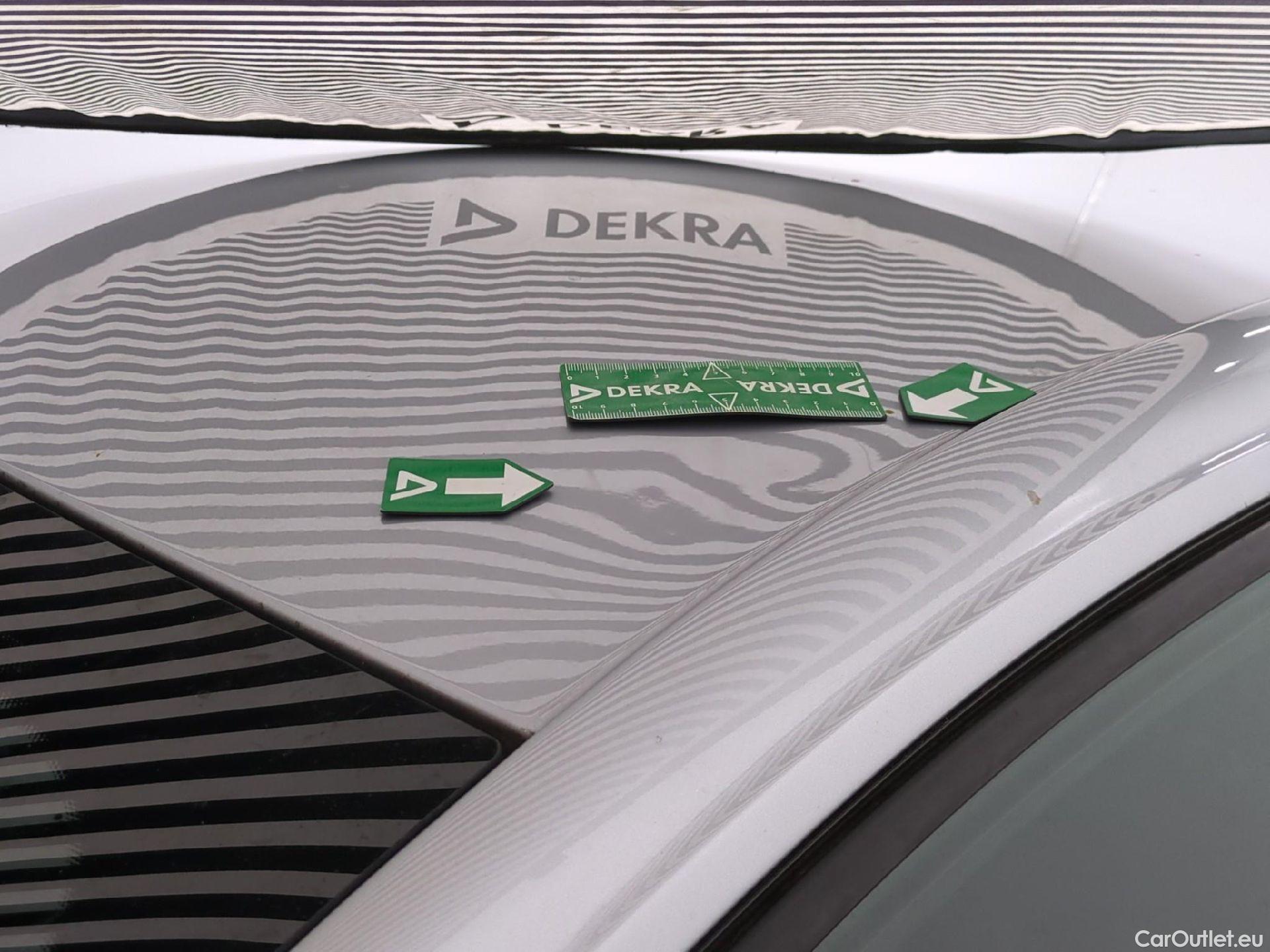  Renault  Megane  IV Berline 5 ptes. Techno 1.5 dCi 115CV BVA7 E6d #38