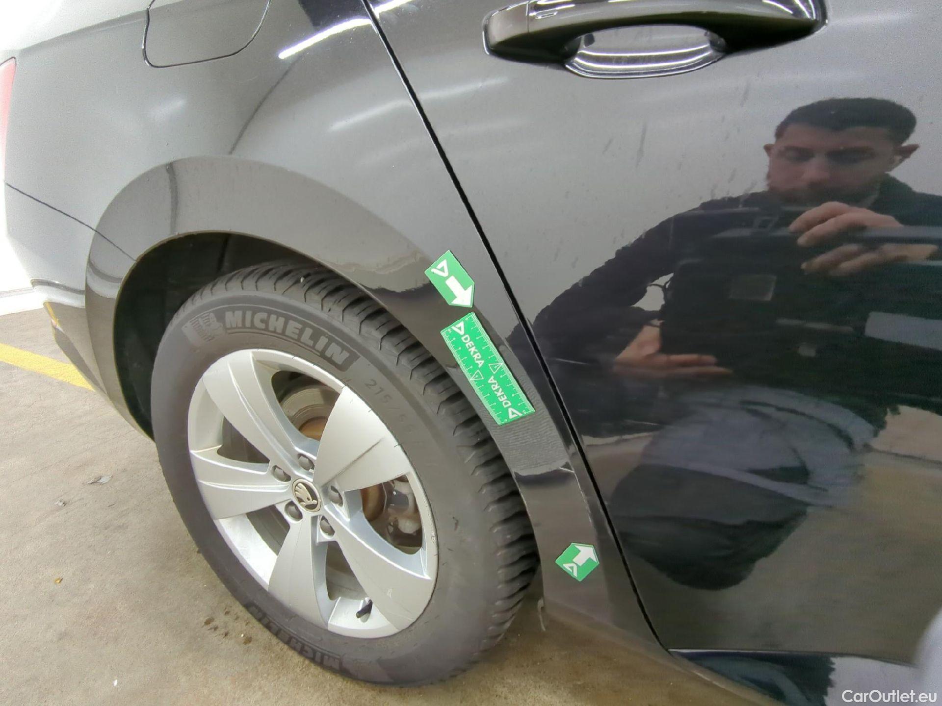  Skoda  Superb  Break Business 2.0 TDI 120CV BVA7 E6d #16