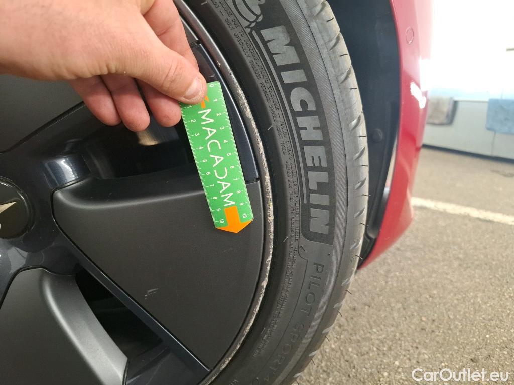  Tesla  Model 3 TESLA  / 2018 / 4P / Berline Propulsion #16