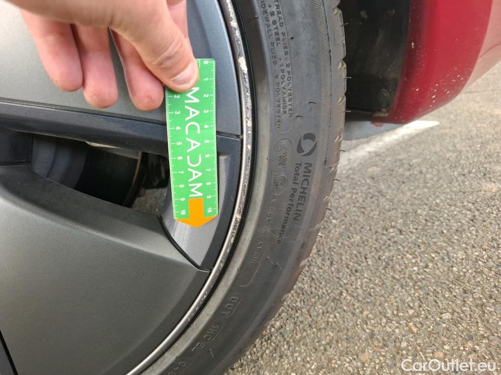  Tesla  Model 3 TESLA  / 2018 / 4P / Berline Propulsion #8