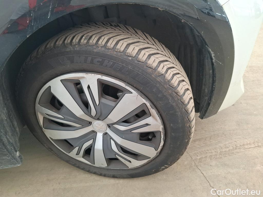  Peugeot  208  (e-) Active Business 50kWh BVA #25