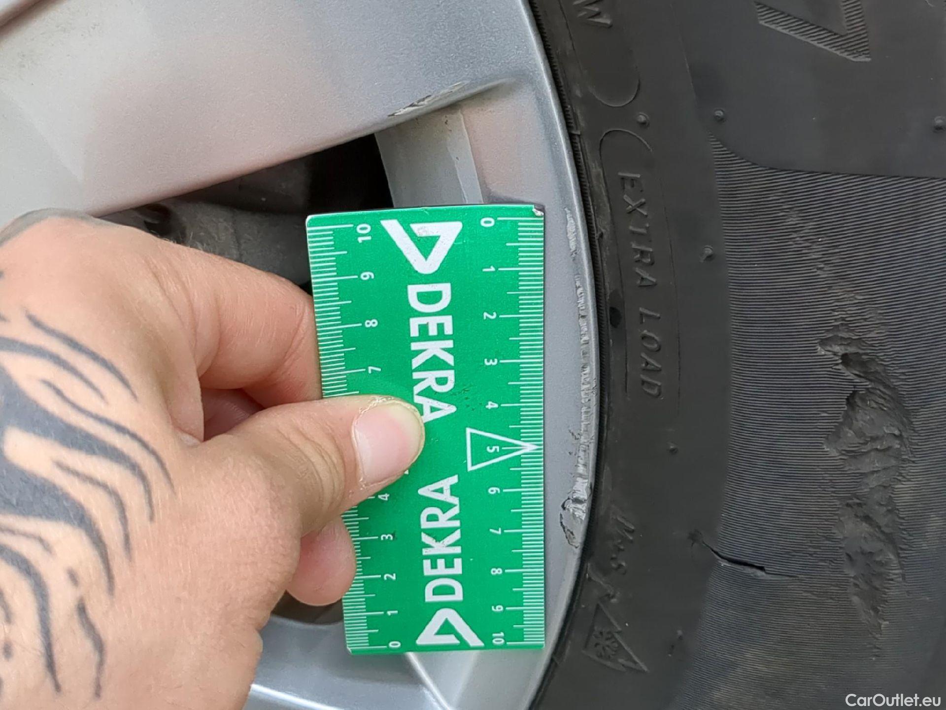  Skoda  Superb  Break Business 2.0 TDI 120CV BVA7 E6d #13