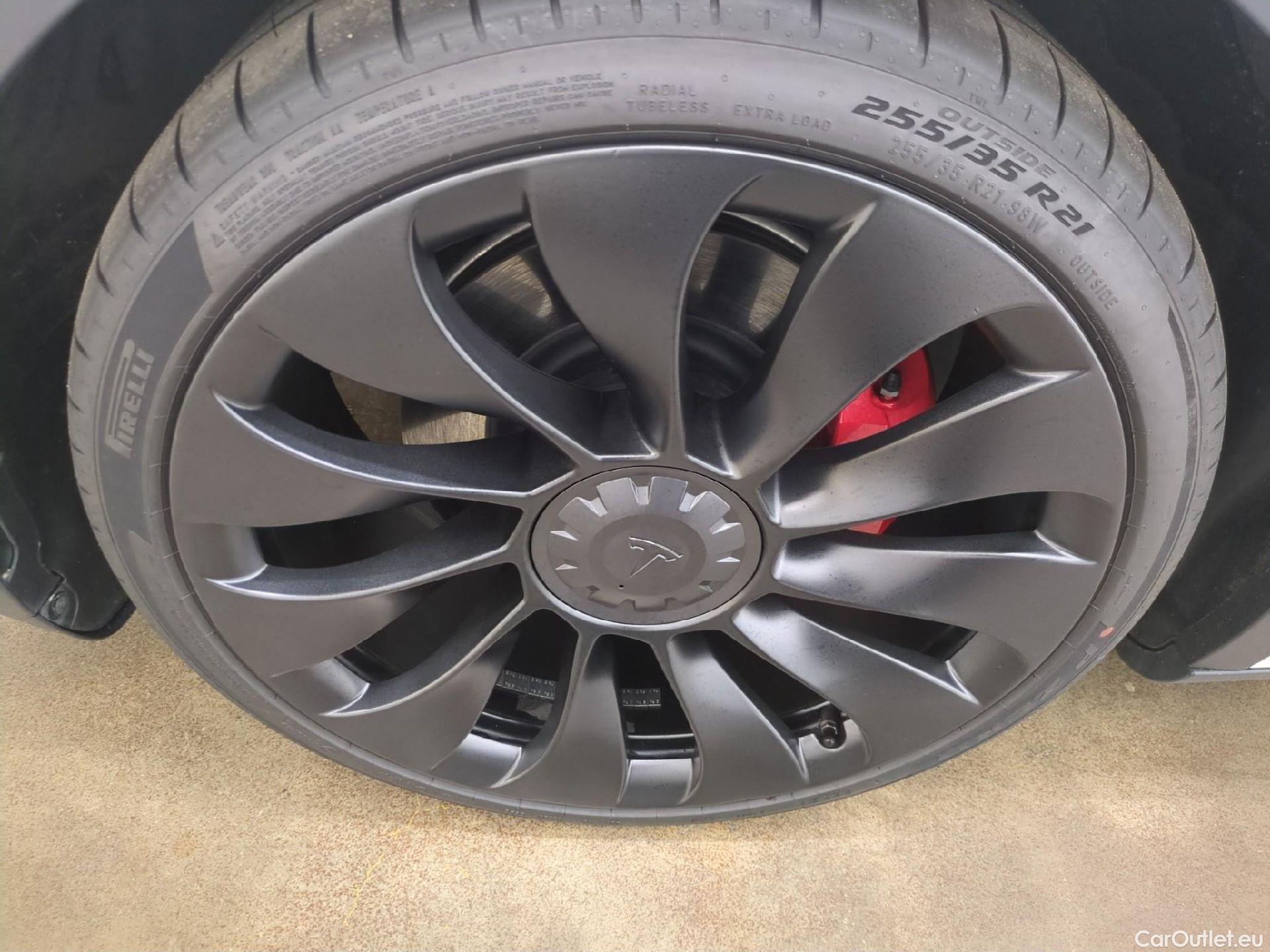  Tesla  Model Y TESLA  / 2020 / 5P / SUV Performance Dual-Motor AWD #2