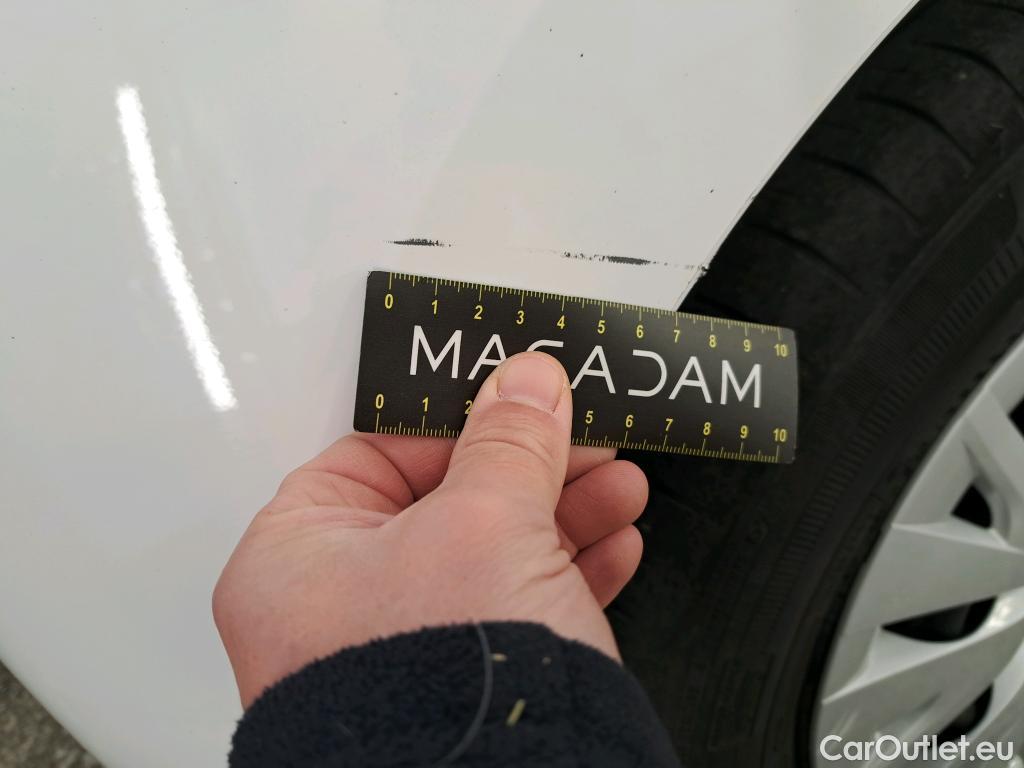  Toyota  Yaris TOYOTA  Hybride / 2019 / 5P / Berline Hybride 116h Dynamic Business Beyond Zer #4