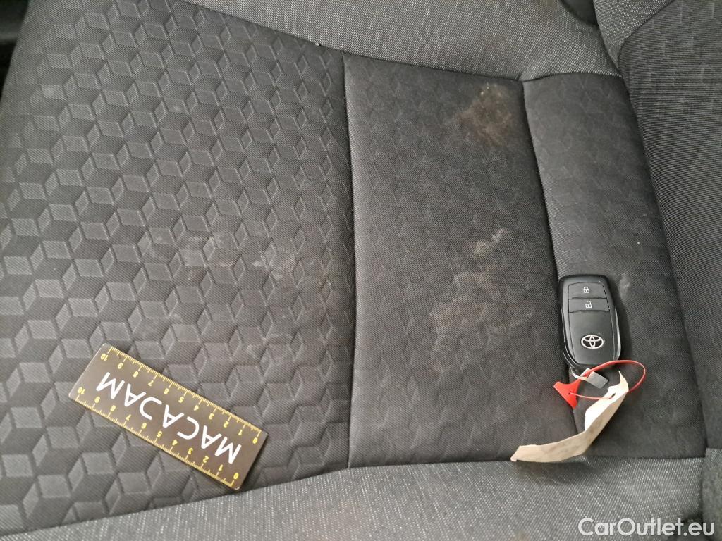  Toyota  Yaris TOYOTA  Hybride / 2019 / 5P / Berline Hybride 116h Dynamic Business Beyond Zer #23