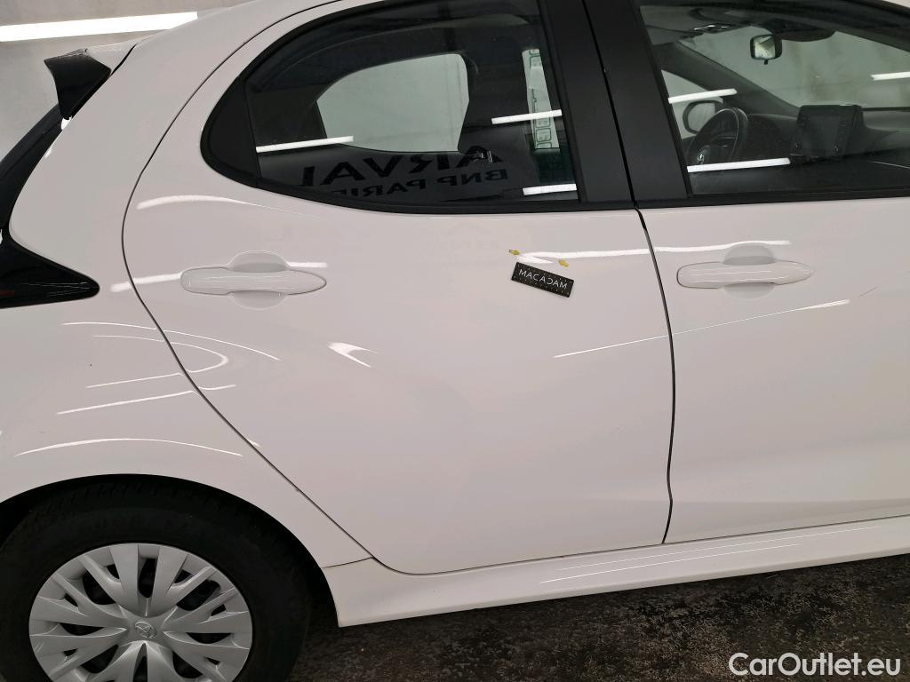  Toyota  Yaris TOYOTA  Hybride / 2019 / 5P / Berline Hybride 116h Dynamic Business Beyond Zer #10